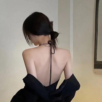 三个扑火的少年